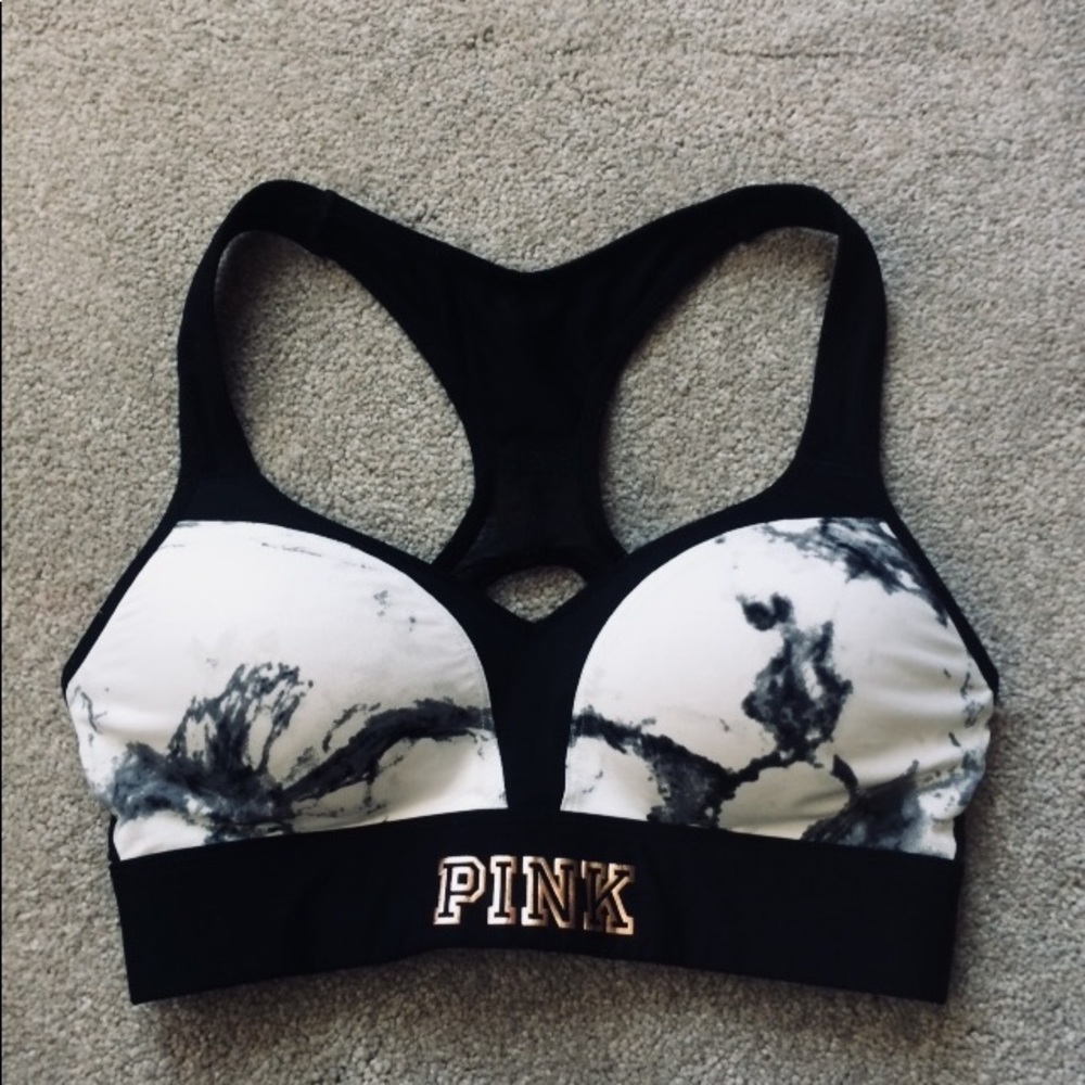 PINK VS BRA